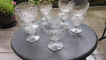 Sorbet IJscoupe glazen € 15,-  beschikbaar voor biedingen