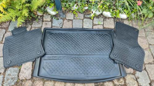 Originele rubbere Volkswagen Golf 7 mattenset (3 delig), Auto diversen, Automatten, Zo goed als nieuw, Ophalen of Verzenden