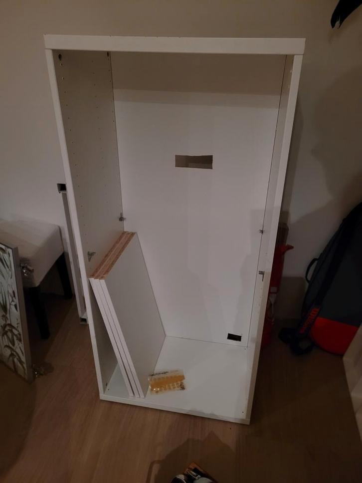 Ikea Besta kast, 60x129x38 (bxhxd), wit, GRATIS, Huis en Inrichting, Kasten | Wandmeubels, Gebruikt, 100 tot 150 cm, Minder dan 150 cm