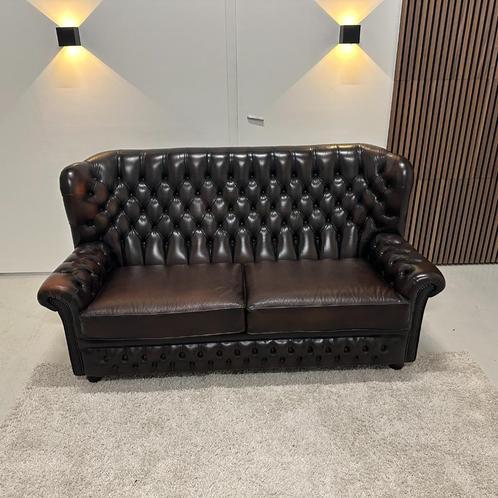 Gratis bezorging - Chesterfield bank - Hoge rug, Huis en Inrichting, Banken | Bankstellen, Zo goed als nieuw, Rechte bank, Tweepersoons