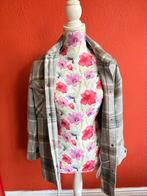 Grijze zomer jas, schattig. -s 34. Only., Ophalen of Verzenden, Zo goed als nieuw, Maat 34 (XS) of kleiner, Grijs