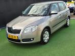 Skoda Fabia 1.6-16V OMA VAN 1940 1e eig NAP!, Gebruikt, 4 cilinders, Beige, Origineel Nederlands