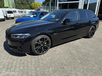 BMW 5-serie Touring 530e xDrive Executive beschikbaar voor biedingen