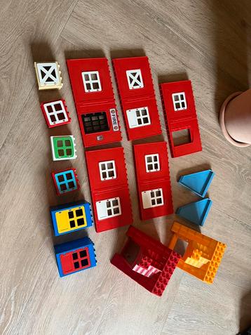 Duplo huis onderdelen te koop beschikbaar voor biedingen