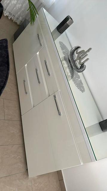 Dressior met glasplaat