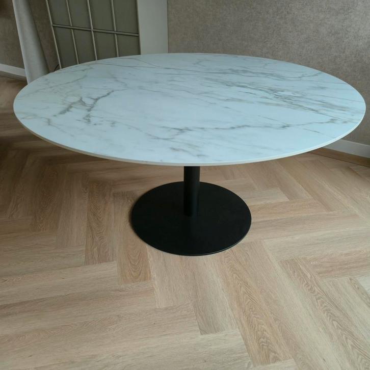 Next table eettafel 150 cm rond, Huis en Inrichting, Tafels | Eettafels, Gebruikt, 100 tot 150 cm, 150 tot 200 cm, Vijf personen of meer