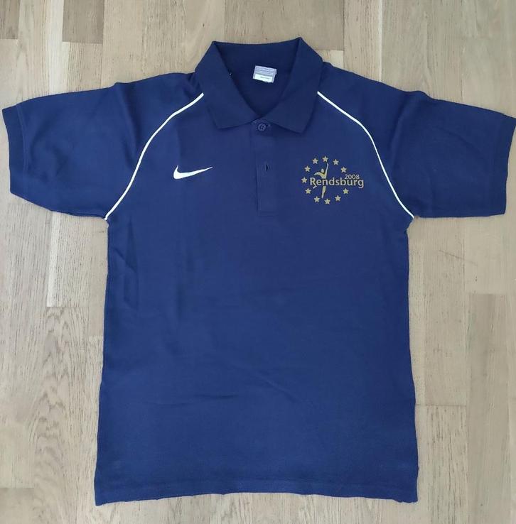 NIEUW. Nike poloshirt met opdruk - maat S, Kleding | Heren, Polo's, Nieuw, Maat 48/50 (M), Blauw, Ophalen of Verzenden