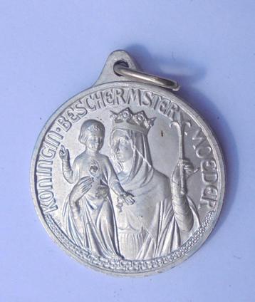 Oude scapulier MARIA CONGREGATIE Konigin beschermster beschikbaar voor biedingen