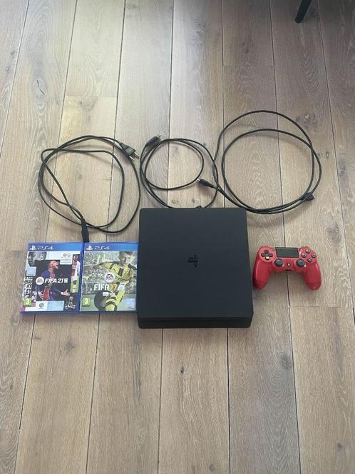 PS4 Slim 500 GB + 2 spellen + Controller + Kabels, Spelcomputers en Games, Spelcomputers | Sony PlayStation 4, Gebruikt, Slim