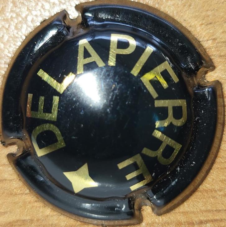 Spaanse Cava capsule DELAPIERRE zwart & goud nr.01, Verzamelen, Wijnen, Nieuw, Overige typen, Spanje, Ophalen of Verzenden
