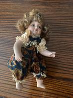 porseleinen pop met geluid en beweging, Ophalen of Verzenden, Gebruikt, Pop