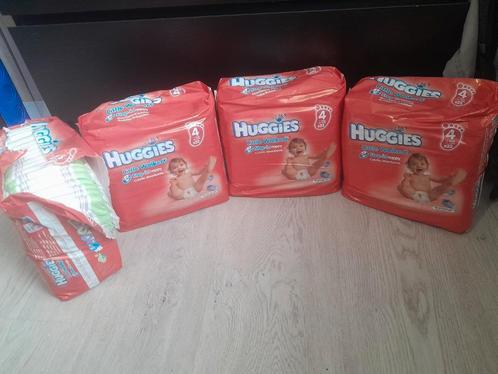 Huggies little walkers maat 4 (7-15kg), Kinderen en Baby's, Overige Kinderen en Baby's, Nieuw, Ophalen