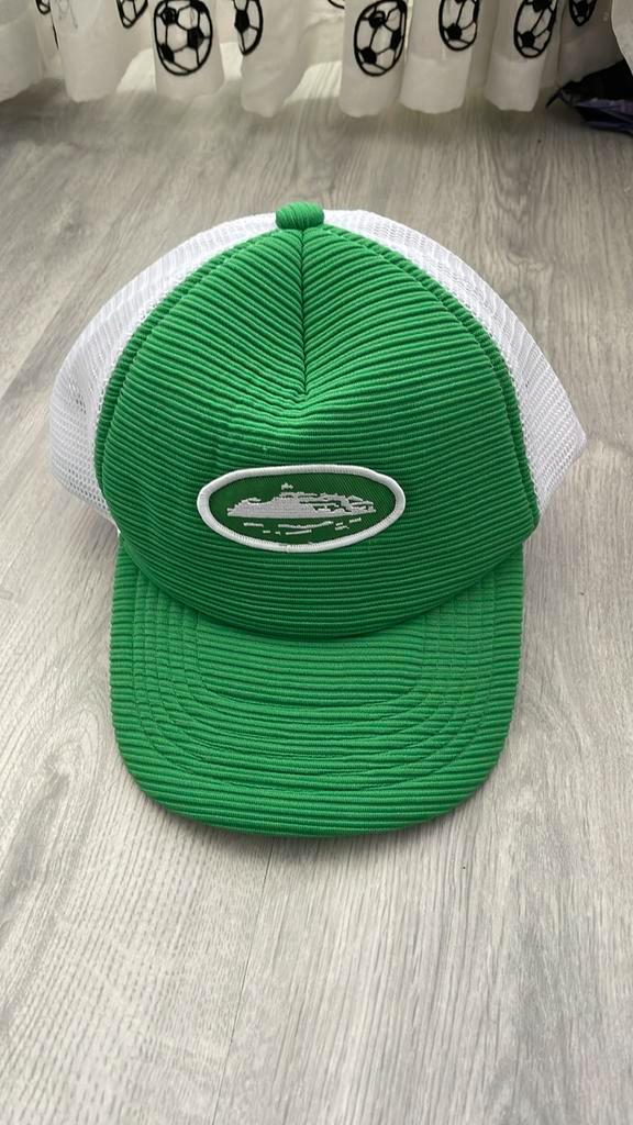 Corteiz Pet - groen (Short Peak Trucker), Kleding | Heren, Hoeden en Petten, Zo goed als nieuw, Pet, One size fits all, Ophalen of Verzenden