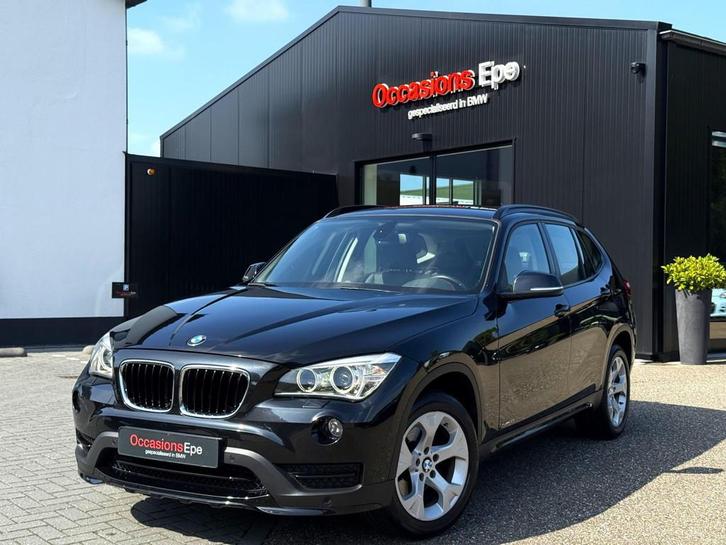 BMW X1 SDrive18i Sport Line M- Stuurwiel Black Sapphire, Auto's, BMW, Bedrijf, Te koop, X1, ABS, Airbags, Airconditioning, Alarm