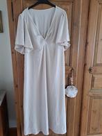 Heerlijke beige jurk met knoopdetail (valt als 44/46/XXL), Verzenden, Zo goed als nieuw, Beige, Onder de knie