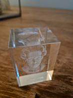 Kristallen kubus met gravure, Verzamelen, Ophalen of Verzenden, Zo goed als nieuw, Overige typen