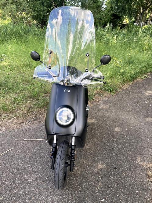 NIU N1S scooter, Fietsen en Brommers, Snorfietsen en Snorscooters, Gebruikt, Overige merken, Elektrisch, Ophalen
