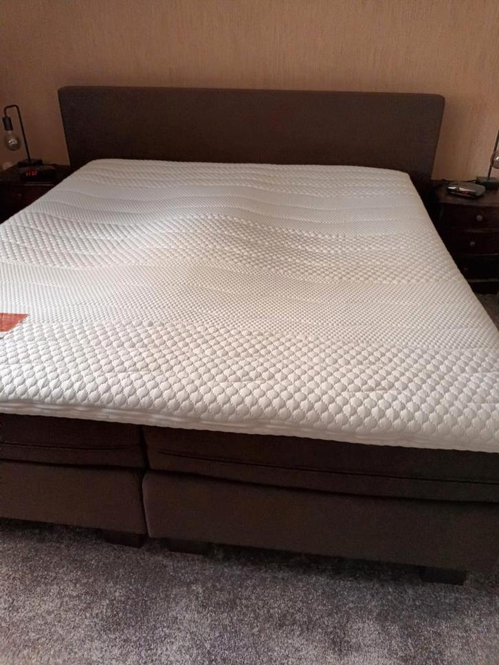 Pullman boxspring, Huis en Inrichting, Slaapkamer | Bedden, Zo goed als nieuw, Tweepersoons, 180 cm, Stof, Ophalen