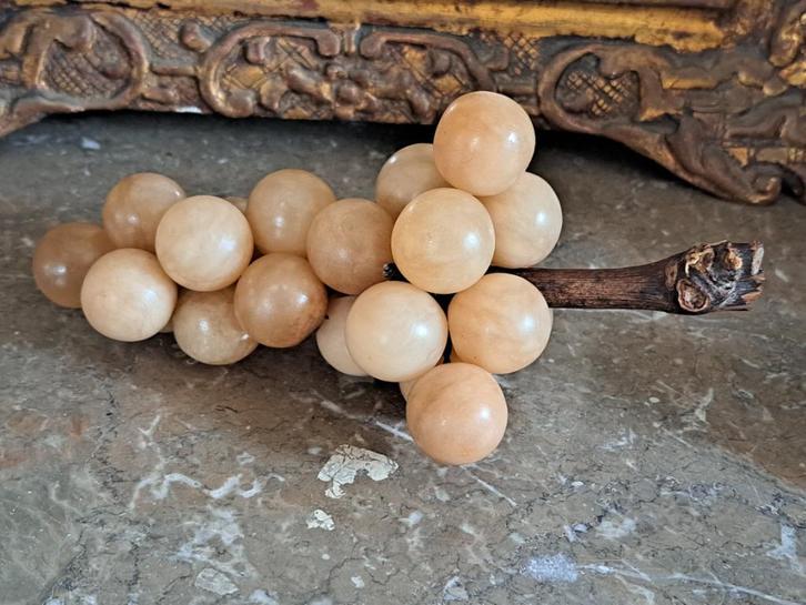 Handgemaakte Champagne Kleurige Albast Druiventros, Antiek en Kunst, Curiosa en Brocante, Ophalen of Verzenden