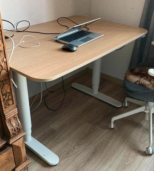Elektrisch zit-sta bureau, 120x80 cm, IKEA, Huis en Inrichting, Bureaus, Zo goed als nieuw, Elektrisch, Ophalen