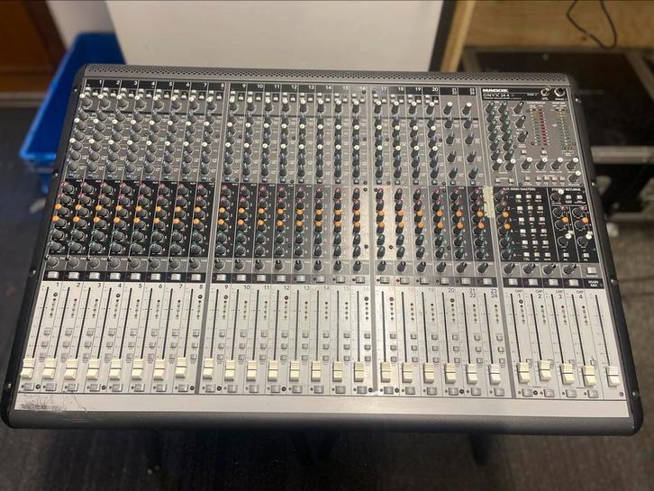 Mackie Onyx 24.4 groot mengpaneel/mixer 24 kanalen, Muziek en Instrumenten, Mengpanelen, Zo goed als nieuw, 20 kanalen of meer