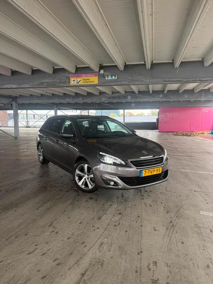 Peugeot 308 1.2 Puretech 130pk S&S 2014 Beige Full option, Auto's, Peugeot, Particulier, ABS, Achteruitrijcamera, Adaptive Cruise Control