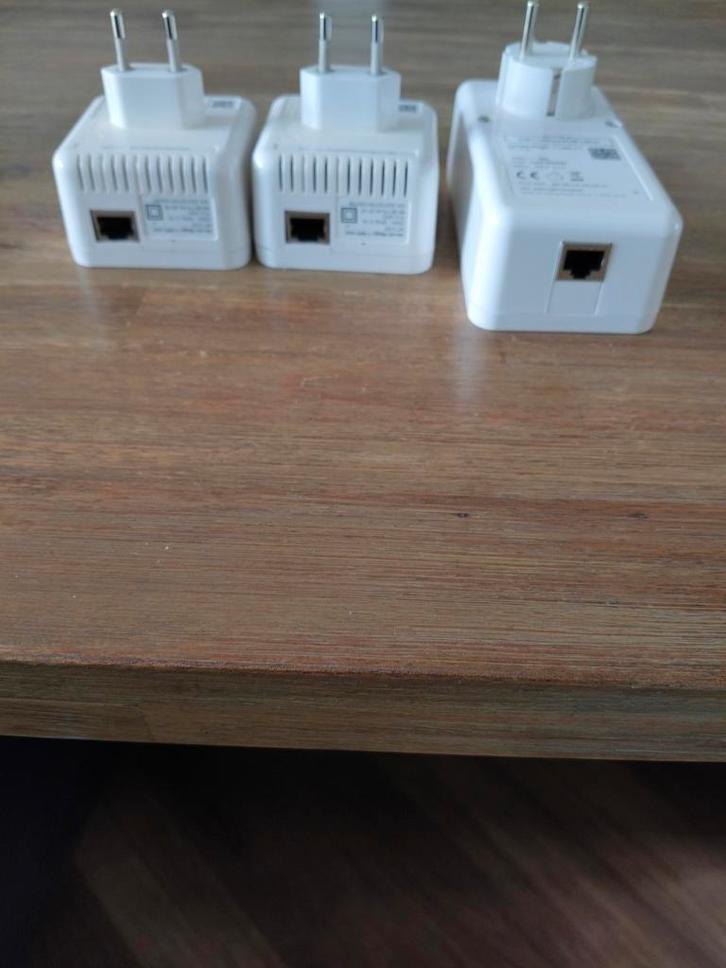 Devolo Magic WiFi Set van 3 , 1200 mbit, Computers en Software, Powerlines, Zo goed als nieuw, Ophalen of Verzenden