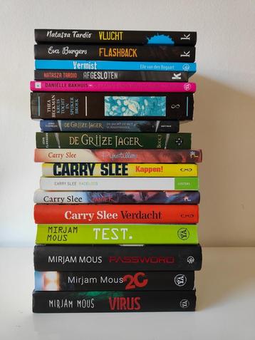 Diverse boeken beschikbaar voor biedingen
