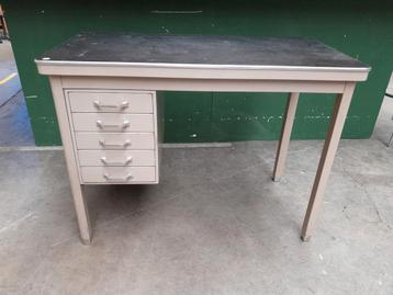 Vintage Klein Gispen Bureau - Industrieel Design beschikbaar voor biedingen