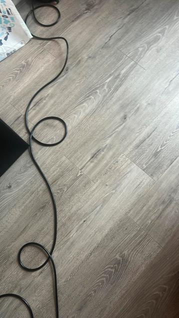 VLOER 60m2 + half pak nieuw (1 jaar oud) beschikbaar voor biedingen