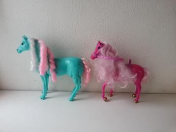 Barbie paarden blauw en roze 