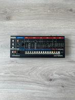 Roland JU-06A Boutique Synthesizer, Muziek en Instrumenten, Synthesizers, Roland, Zo goed als nieuw, Met midi-aansluiting, Overige aantallen