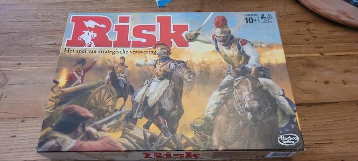Risk bordspel - Strategische verovering, Hobby en Vrije tijd, Gezelschapsspellen | Bordspellen, Zo goed als nieuw, Drie of vier spelers