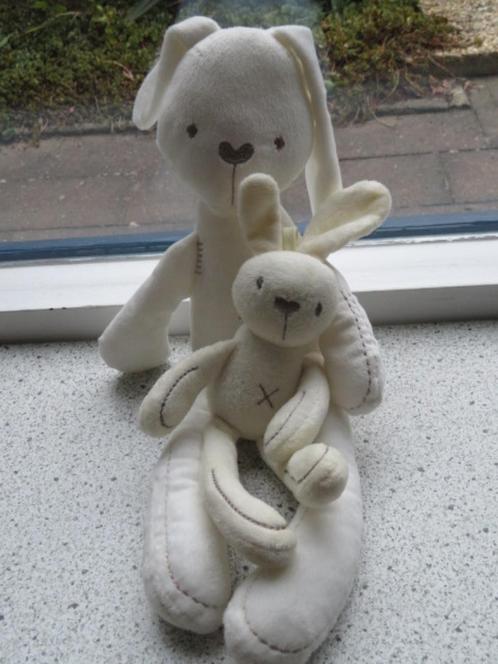 Konijn wit velours merk Mamamiya & papas groot en klein, Kinderen en Baby's, Speelgoed | Knuffels en Pluche, Zo goed als nieuw