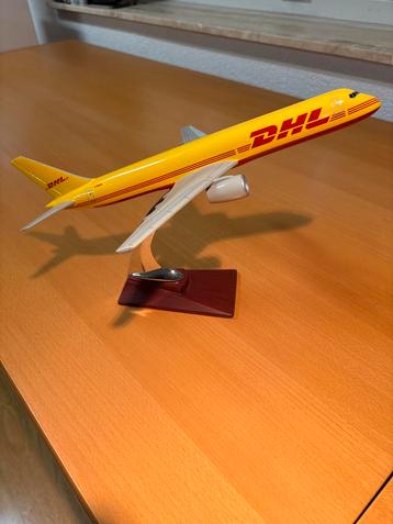 DHL Vliegtuig Model - beschikbaar voor biedingen