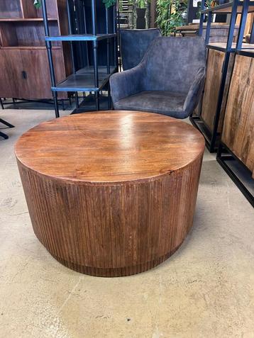 SALE JAPANDI SALONTAFEL CHEFMEUBEL!! beschikbaar voor biedingen