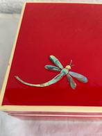 Chinees rood lak kistje met Libelle van parelmoer, Antiek en Kunst, Antiek | Woonaccessoires, Ophalen of Verzenden