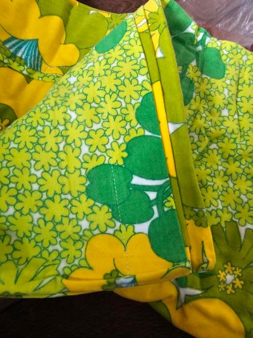 retro flower power laken 150x260, Verzamelen, Retro, Huis en Inrichting, Ophalen of Verzenden