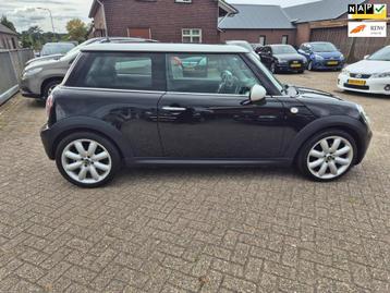 Mini Mini 1.6 Cooper Pepper beschikbaar voor biedingen