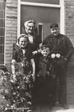 AXEL Klederdracht, Verzamelen, Ansichtkaarten | Nederland, Verzenden, 1960 tot 1980, Ongelopen, Zeeland