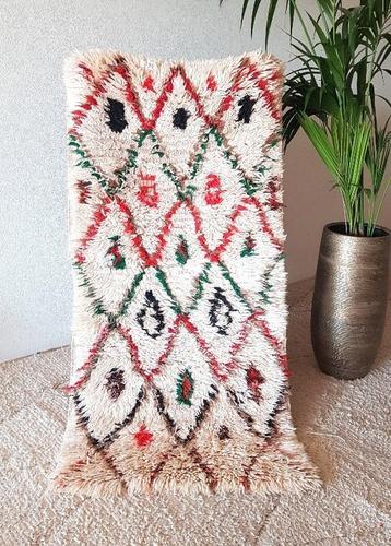 Marokkaans vintage Berber Azilal vloerkleed uit Marokko  beschikbaar voor biedingen