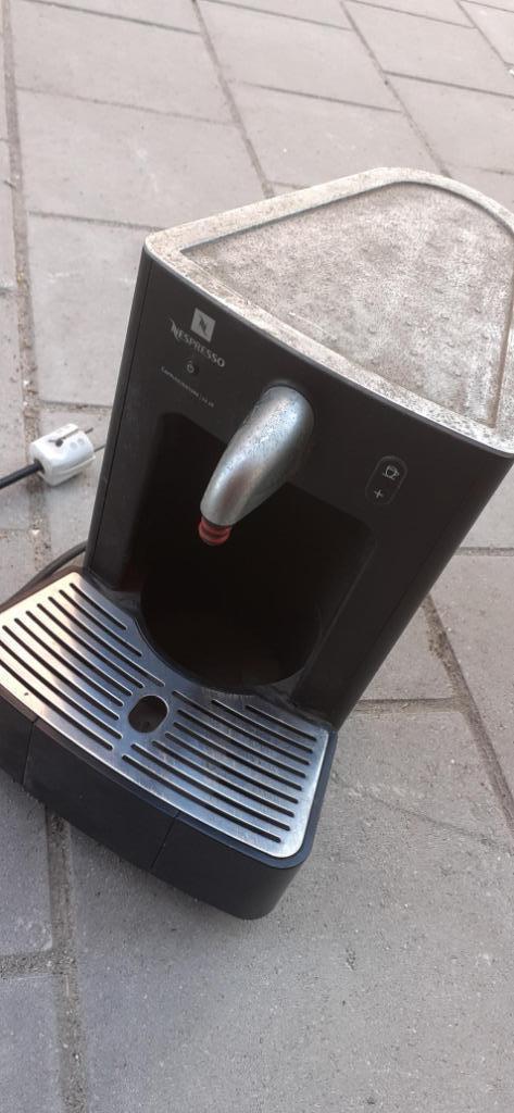 DEFECT: Nespresso Capuccinatore CS20, Witgoed en Apparatuur, Koffiezetapparaten, Niet werkend, Koffiemachine, 2 tot 4 kopjes, Afneembaar waterreservoir