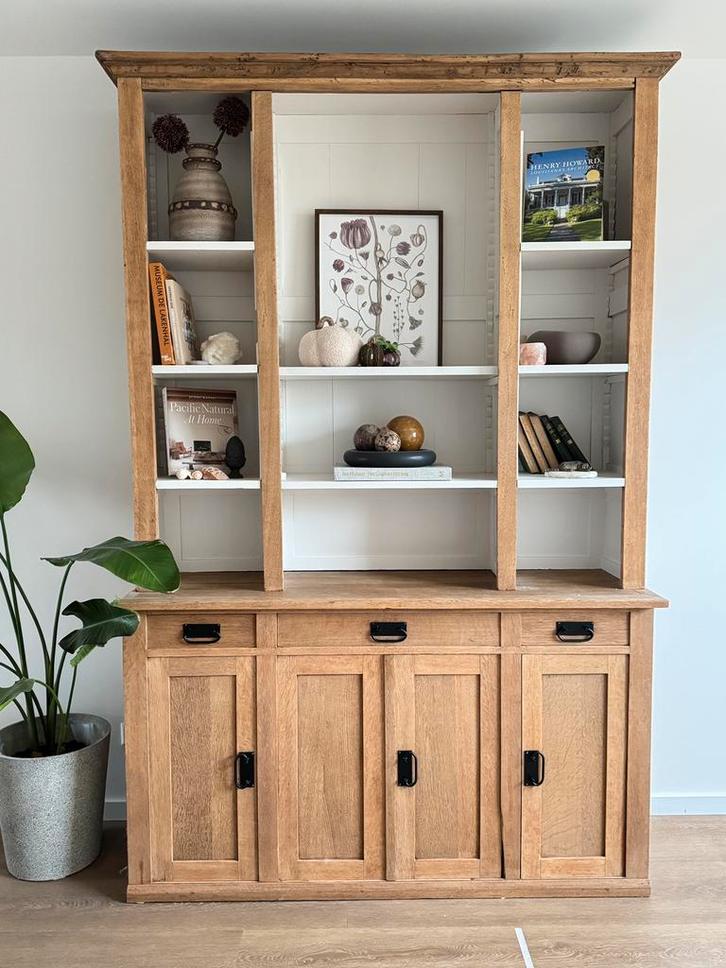 Massieve houten buffetkast / vitrinekast, Huis en Inrichting, Kasten | Buffetkasten, Zo goed als nieuw, 200 cm of meer, 25 tot 50 cm