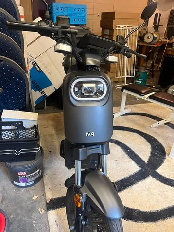 Elektrische scooter IVA E-GO S2 – in topstaat – 961 km beschikbaar voor biedingen