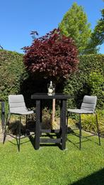 Verrijdbare bartafel met twee hoge stoelen, Huis en Inrichting, Ophalen, Zo goed als nieuw