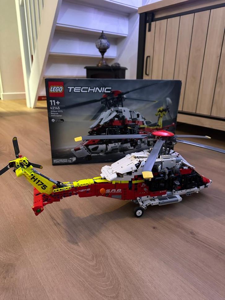 Lego technic 42145 Airbus H175 (helikopter), Kinderen en Baby's, Speelgoed | Duplo en Lego, Zo goed als nieuw, Lego, Complete set