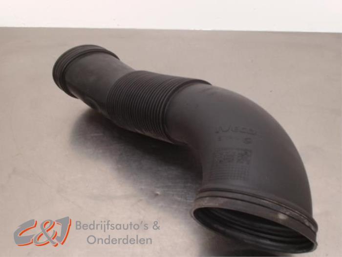 Aanzuigslang Lucht van een Iveco New Daily, Auto-onderdelen, Motor en Toebehoren, Overige automerken, Gebruikt, 3 maanden garantie