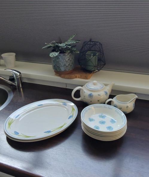 Servies Marjolein Bastin forget me not, Huis en Inrichting, Keuken | Servies, Gebruikt, Bord(en), Overige stijlen, Porselein, Ophalen