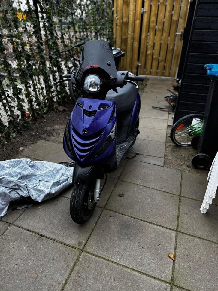 Piaggio 4t iget brom ( start niet! ), Fietsen en Brommers, Scooters | Piaggio, Zo goed als nieuw, Zip, Maximaal 45 km/u, Benzine