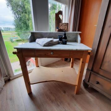 Landelijke kap/wastafel beschikbaar voor biedingen
